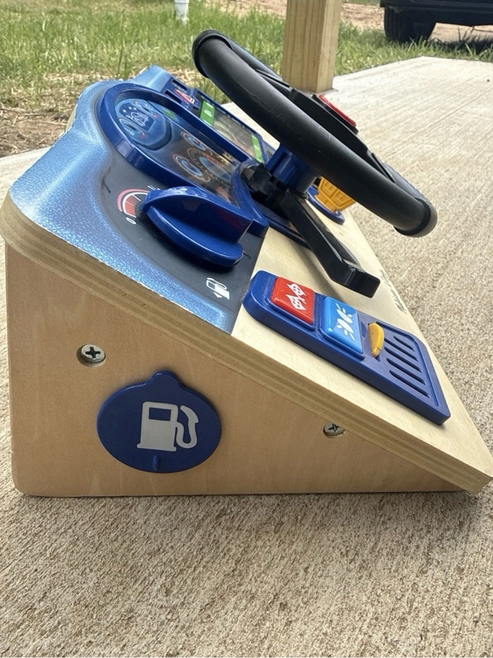 Melissa & Doug Vroom & Zoom Wooden Dashboard Steering Wheel Toy (tested-working) - Picture 3 of 3